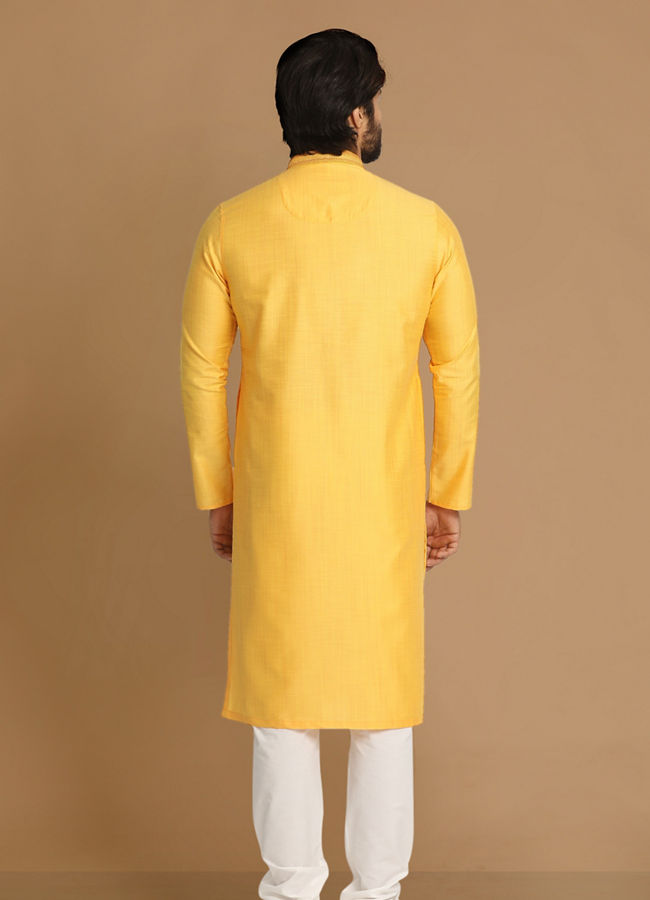 alt message - Manyavar Men Daffodil Yellow Solid Kurta Pajama image number 2